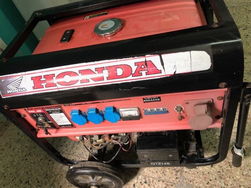 Grupo electrogeno Honda 11,5kva Trifásico NAFTERO