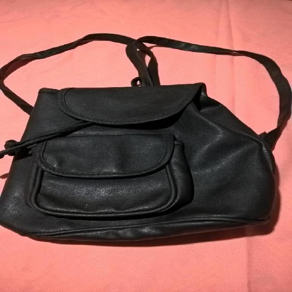 Mochilita cuerina.