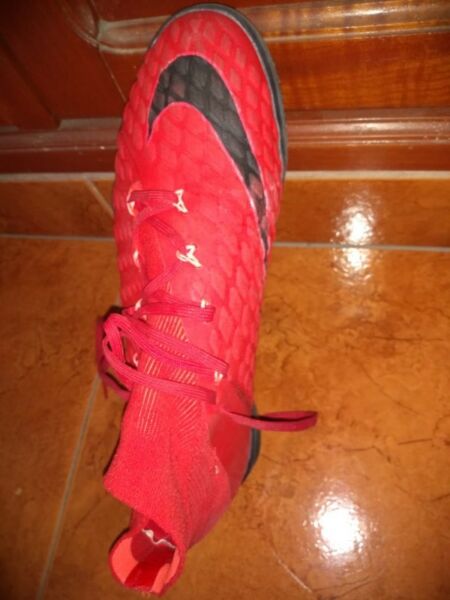 Nike Hypervenom rojos