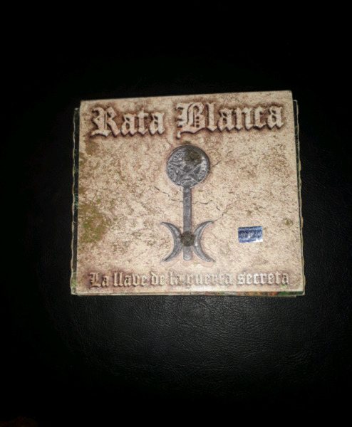 Vendo cd original de Rata Blanca La llave de la puerta