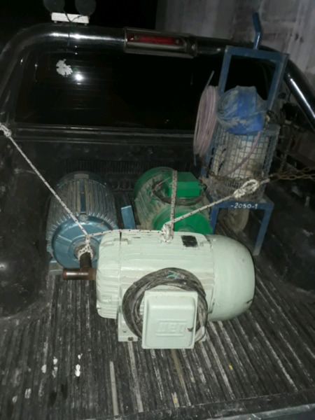 Vendo motores trifasicos 2 de 20hp y 1de 15hp