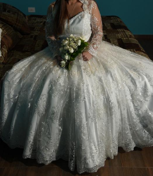 vestido de novia blanco estilo princesa
