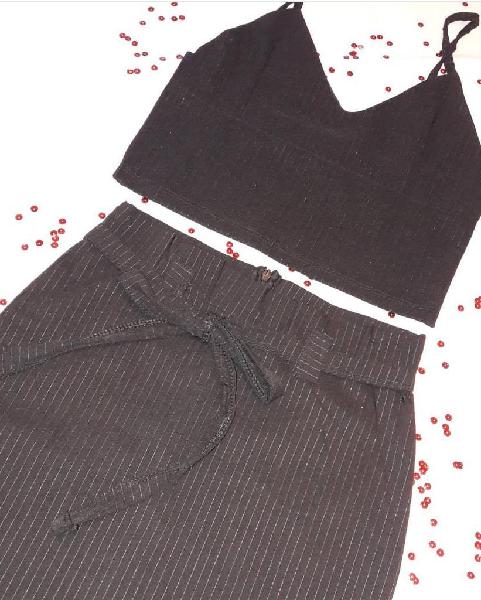 Conjunto negro con hilo lurex $300!!!