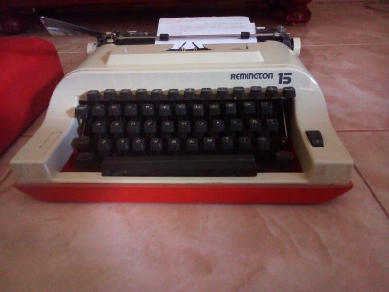 Maquina de escribir Remington 15