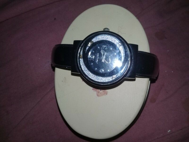 Reloj pulsera para mujer, sin uso, a estrenar, caja acero