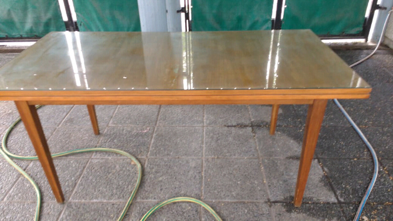 Mesa para comedor de un metro por 1 80 con vidrio protector