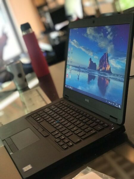 Notebook DELL Latitude  iU 256Gb SSD