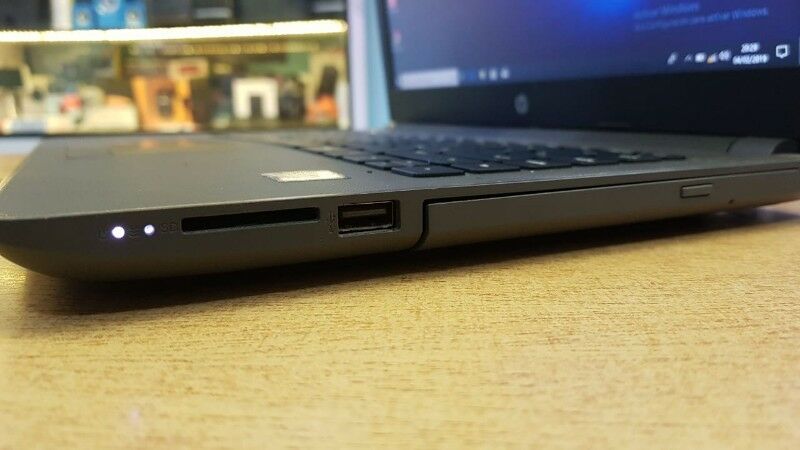 Notebook "HP" i tera 8 RAM. Excelente condiciones