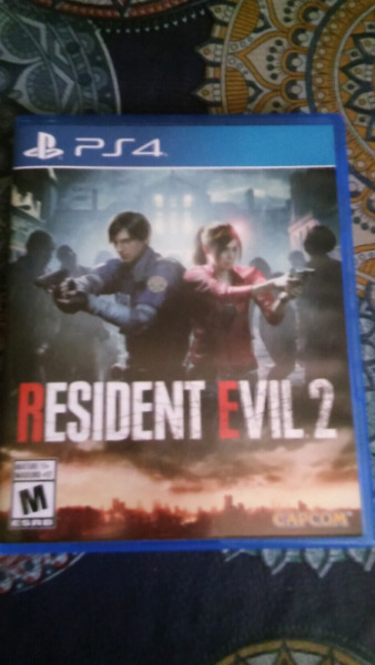 Resident evil 2 remake vendo o permuto