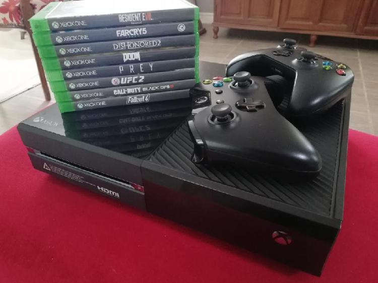 Xbox One 500gb con 2 Mandos Y 13 Juegos