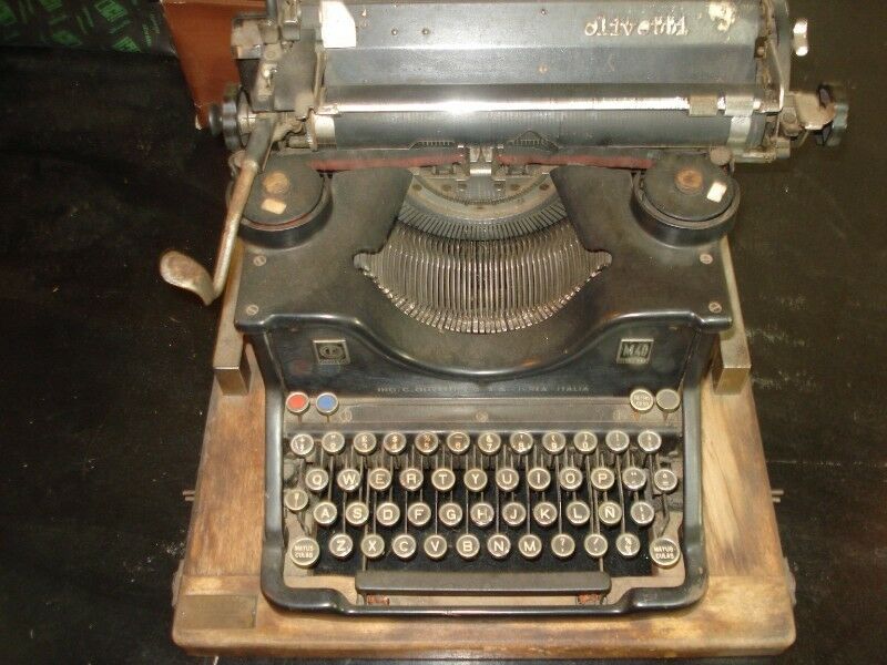 maquinas de escribis olivetti