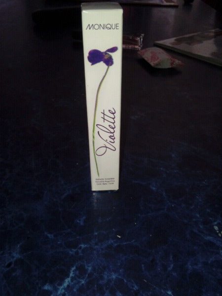 Perfume violet monique