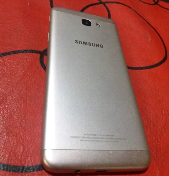 Vendo urgente SAMSUNG J5 PRIME DORADO LIBERADO