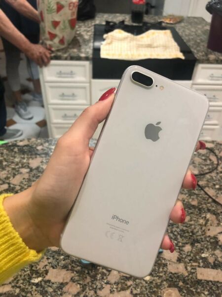 iPhone 8 Plus 64gb