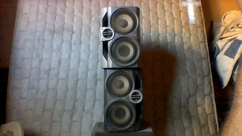 2 parlantes sony