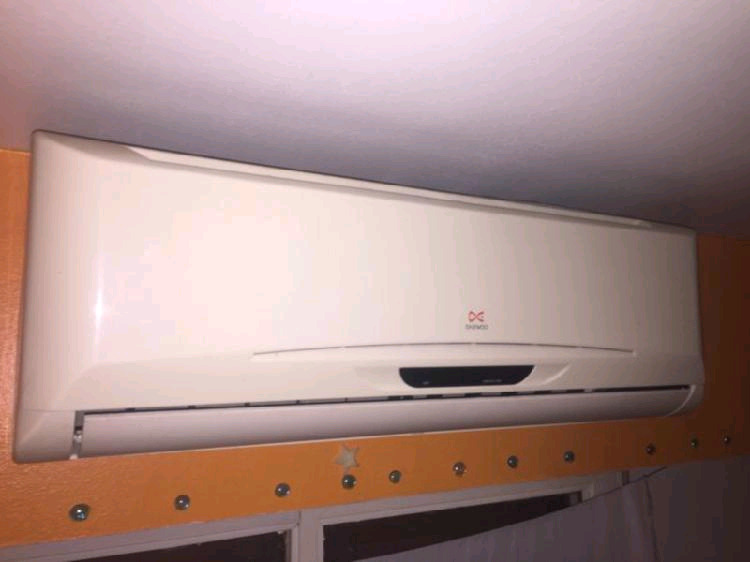 AIRE ACONDICIONADO split (frio)
