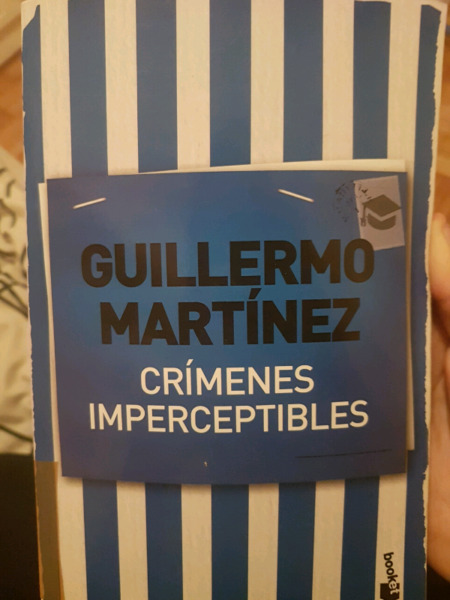 Crimenes imperceptibles- Guillermo Martinez