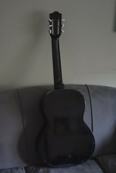 Vendo guitarra negra gracia