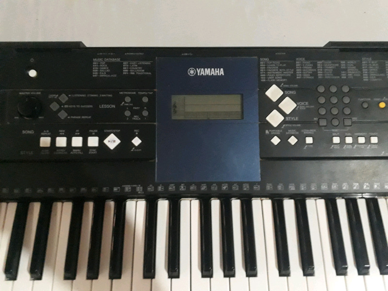 Vendo teclado Yamaha psr e333