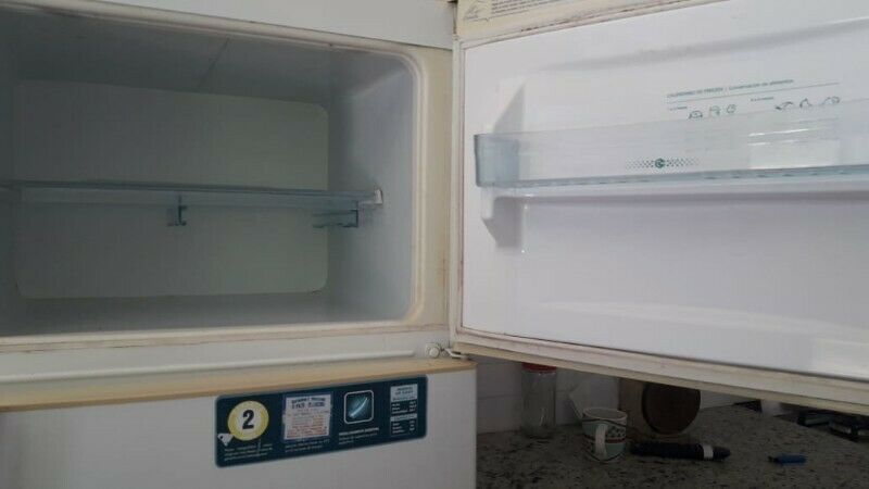 vendo heladera con freezer modelo HT/F