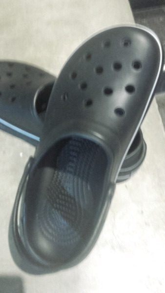 Crocks nuevas 350 $