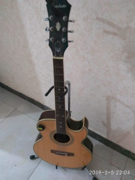 Guitarra Ephiphone electroacustica