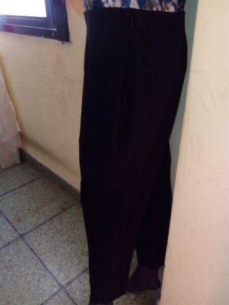 PANTALÓN NEGRO, LANILLA