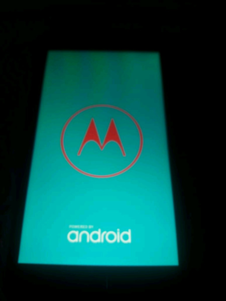 VENDO CELULAR MOTOROLA USADO