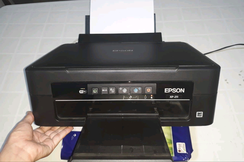 VENDO URGENTE IMPRESORA EPSON XP-211