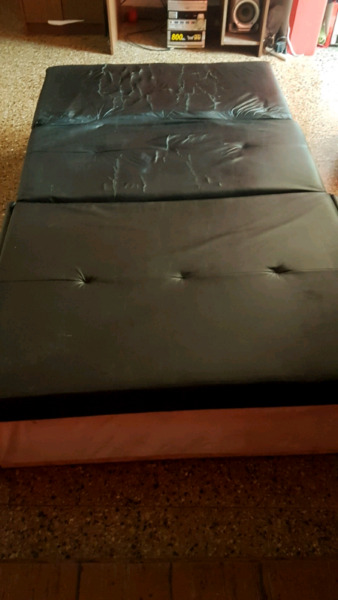 Vendo sillón/ Cama de dos cuerpos