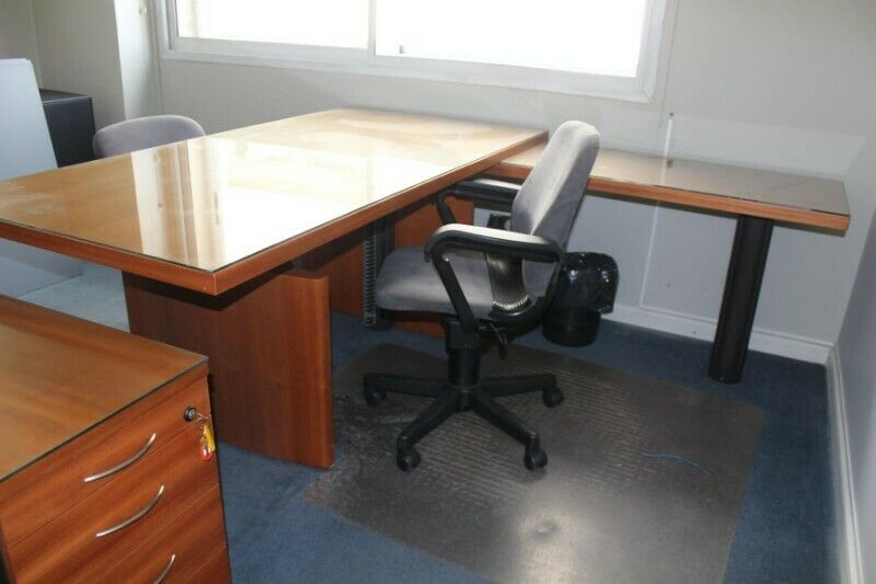 1 escritorio madera