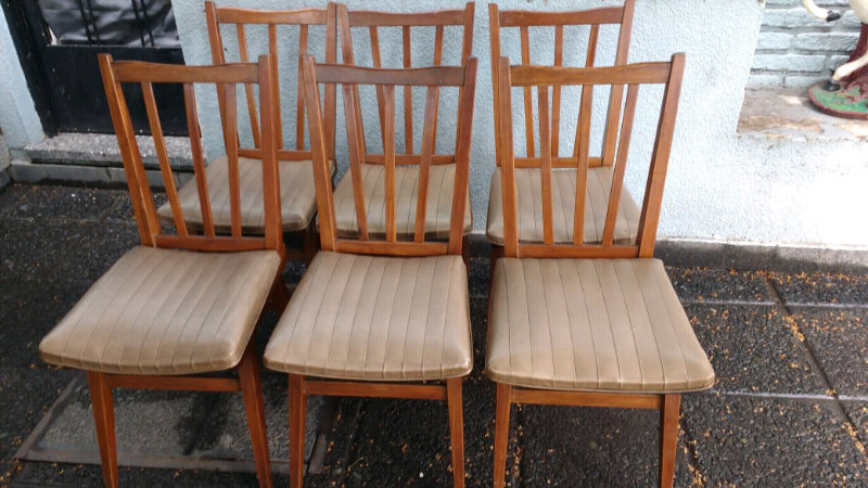 Antiguas sillas escandinavas impecables