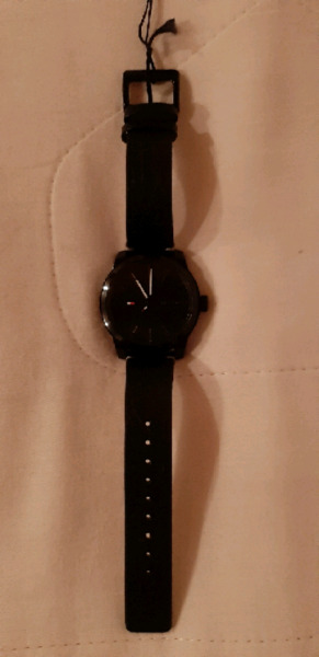 Reloj Tommy Hilfiger Hombre (Nuevo)