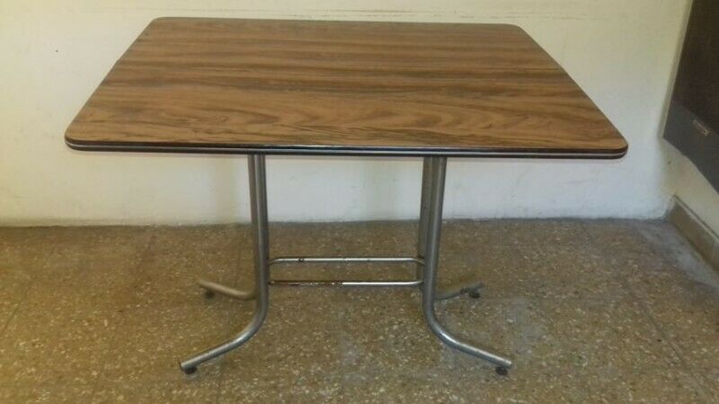 VENDO MESA PLEGABLE