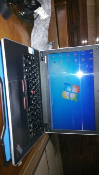 Vendo Notebook Lenovo.