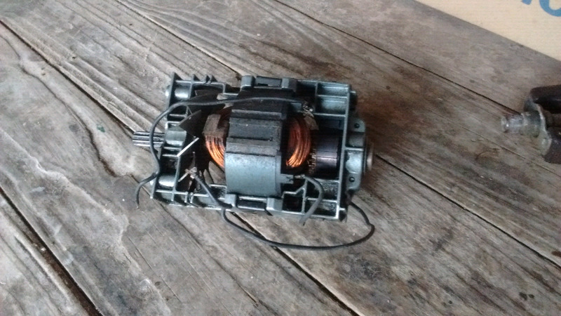 motor motosierra eléctrico