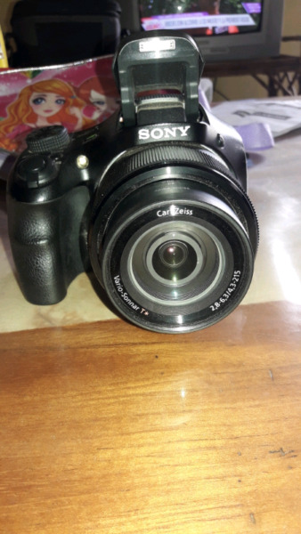 Camara Sony DSC - HX 300