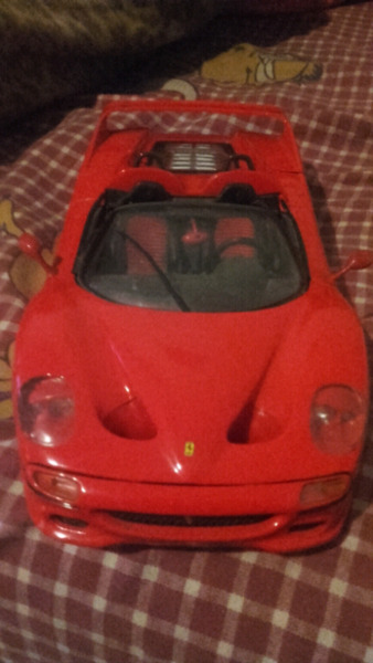 Ferrari F50 modelo impecable
