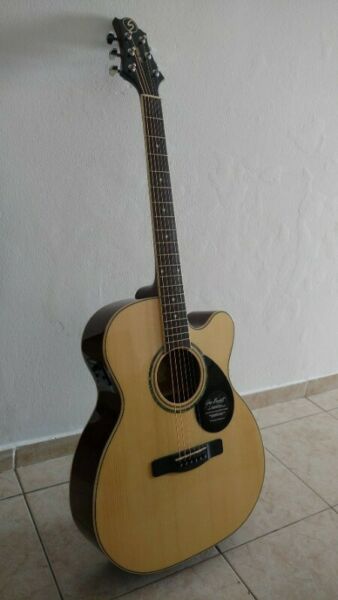 Guitarra Electroacustica Samick Gregg Bennett con funda