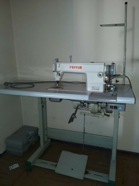 MAQUINA DE COSER INDUSTRIAL IMPECABLE!!!