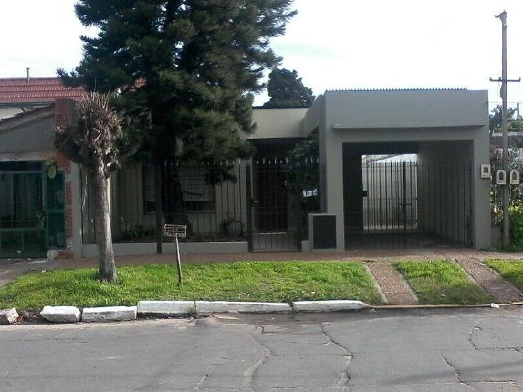 VENTA CASA CHACO AL 1000 BERNAL OESTE