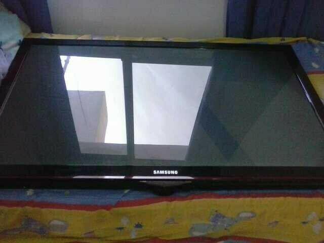 Vendo TV Samsung 42 LCD