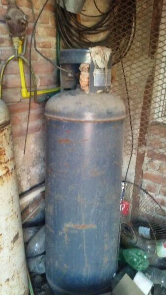 ENVASE DE GAS DE 45KG VACIO EN LA PLATA