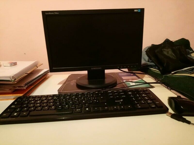 Monitor 17" teclado(Genius) mouse (CX)