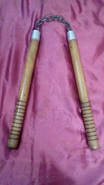 NUNCHAKU CON CADENA