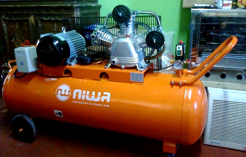 Vendo compresor NIWA 200 lts 4 HP nuevo