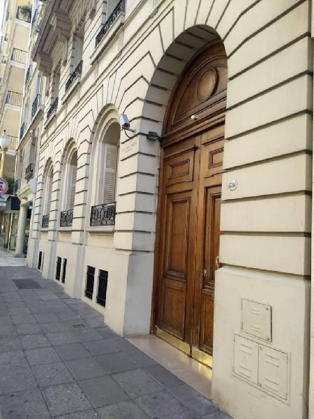 Av Alvear Montevideo: Edificio en Block UNICO IDEAL HOTEL