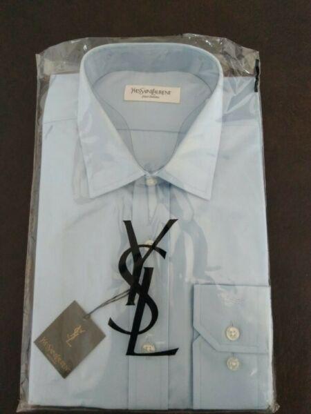 Camisa marca Yve Saint Laurent lisa color celeste