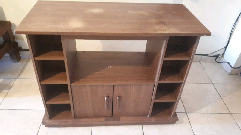 Mueble de TV o audio de madera