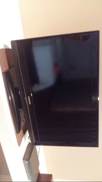 VENDO TV LCD 32 SAMSUNG, IMPECABLE!!!
